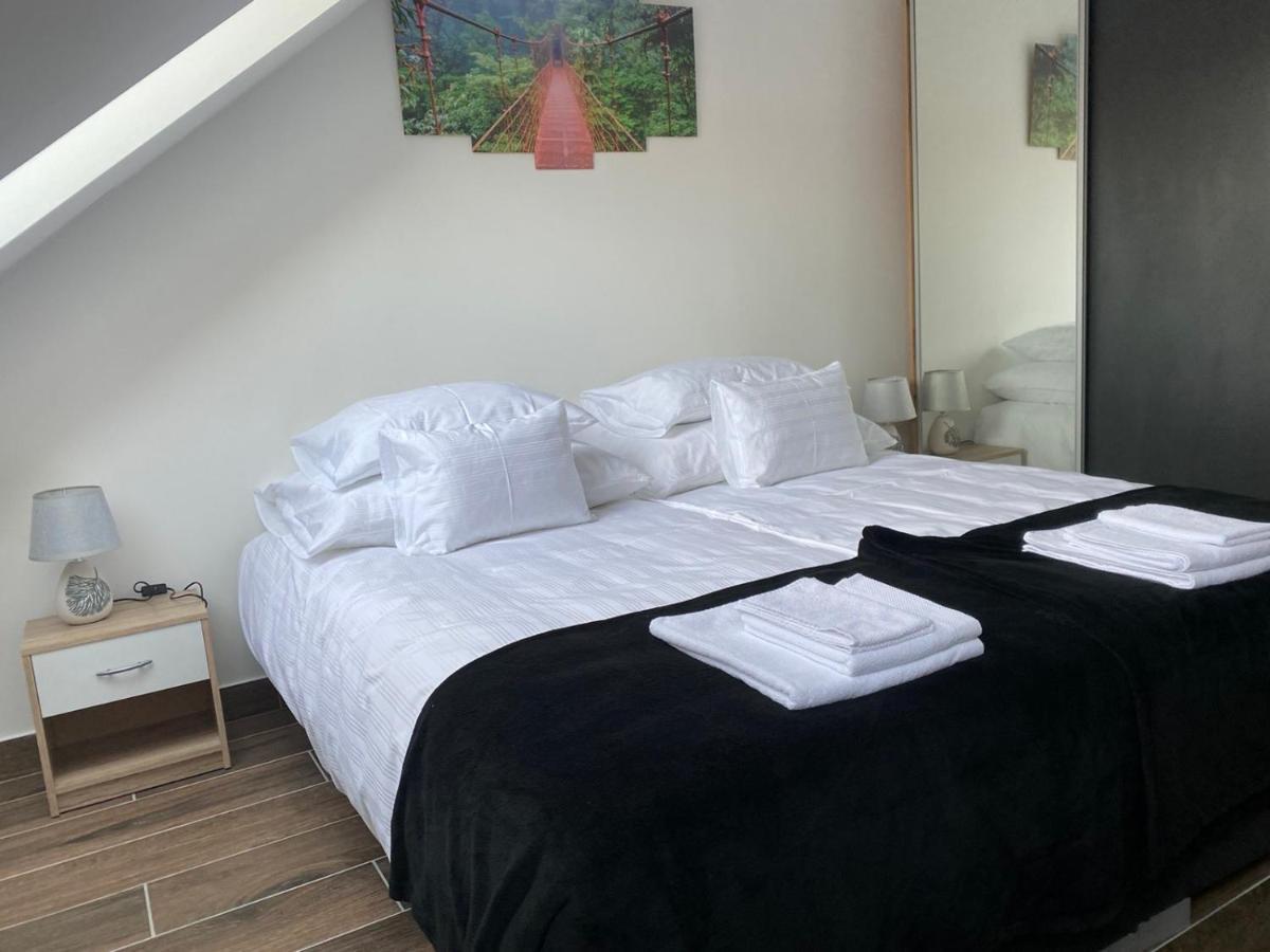 M70 Apartmanhaz Miskolc Luaran gambar