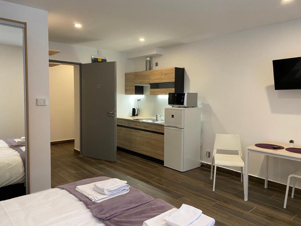 M70 Apartmanhaz Miskolc Luaran gambar
