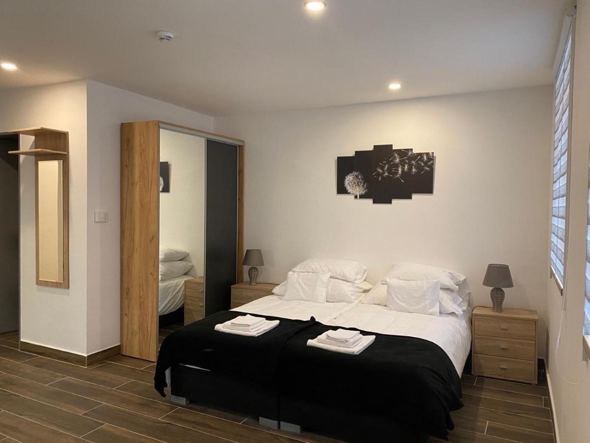 M70 Apartmanhaz Miskolc Luaran gambar